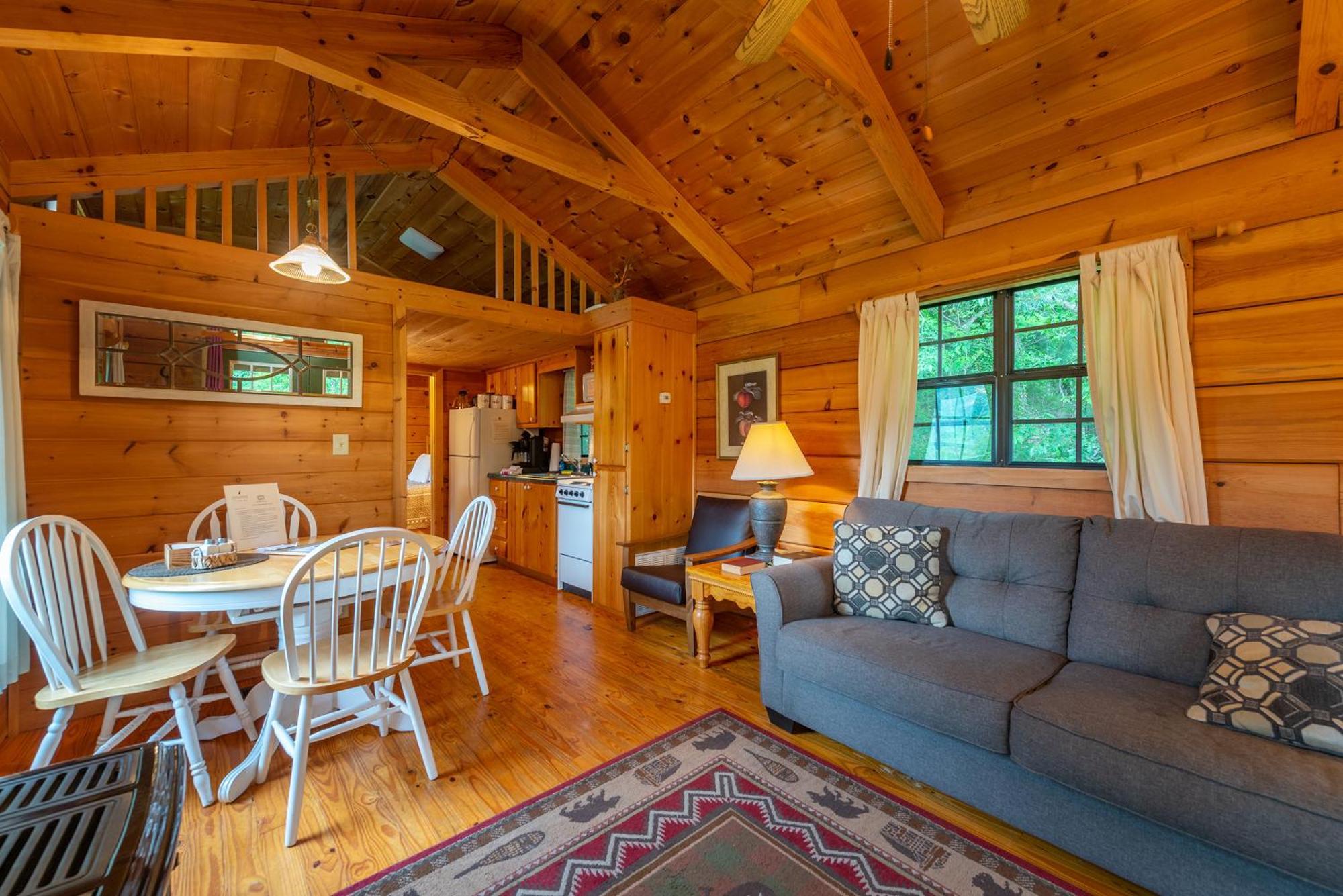 Engadine Inn And Cabins Candler Esterno foto
