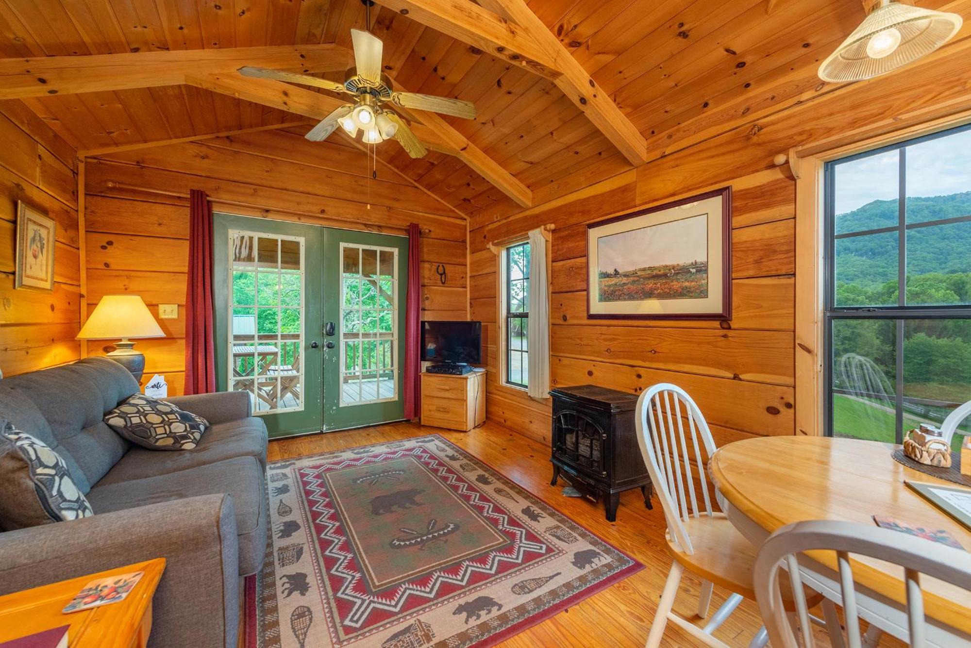 Engadine Inn And Cabins Candler Esterno foto