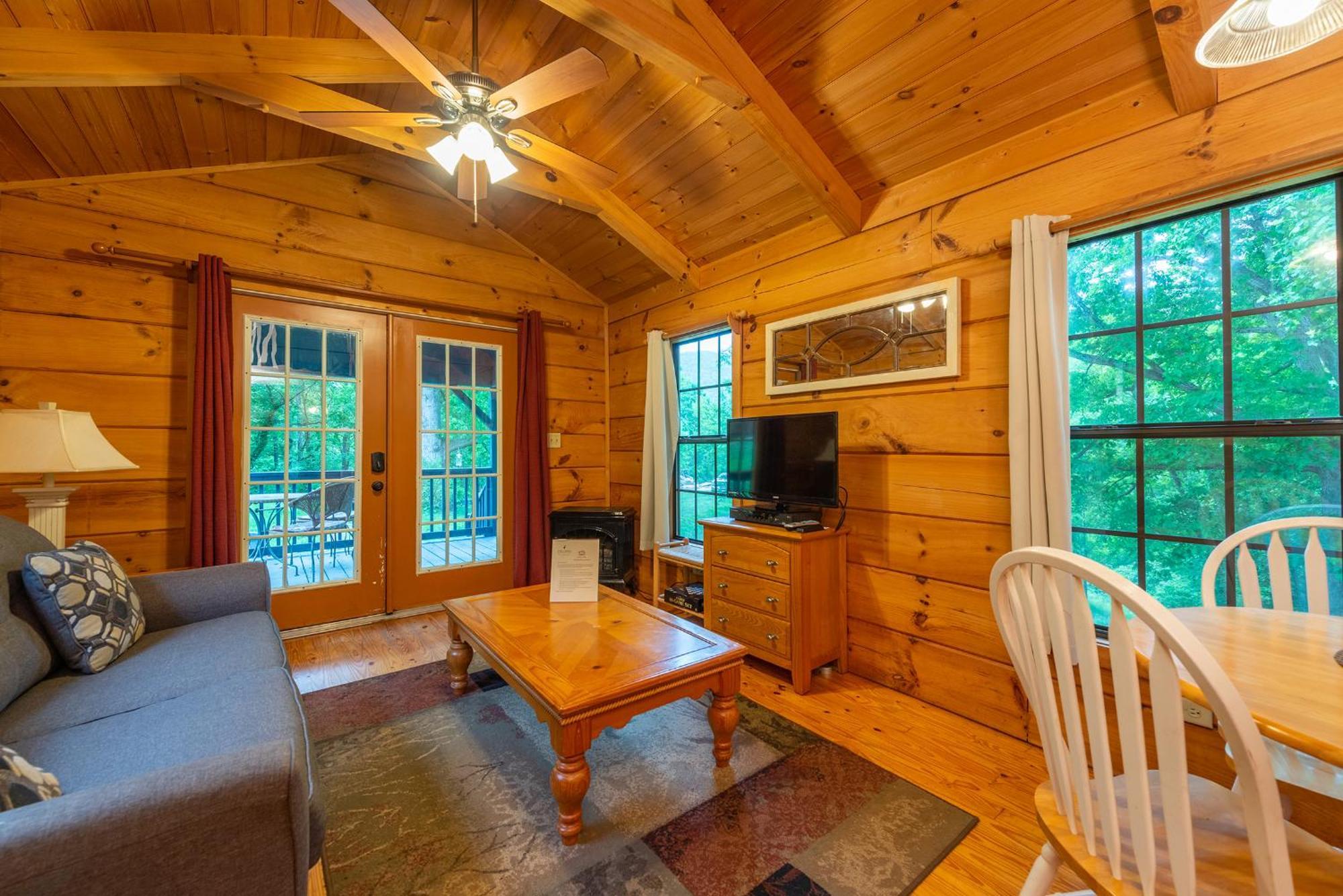 Engadine Inn And Cabins Candler Esterno foto