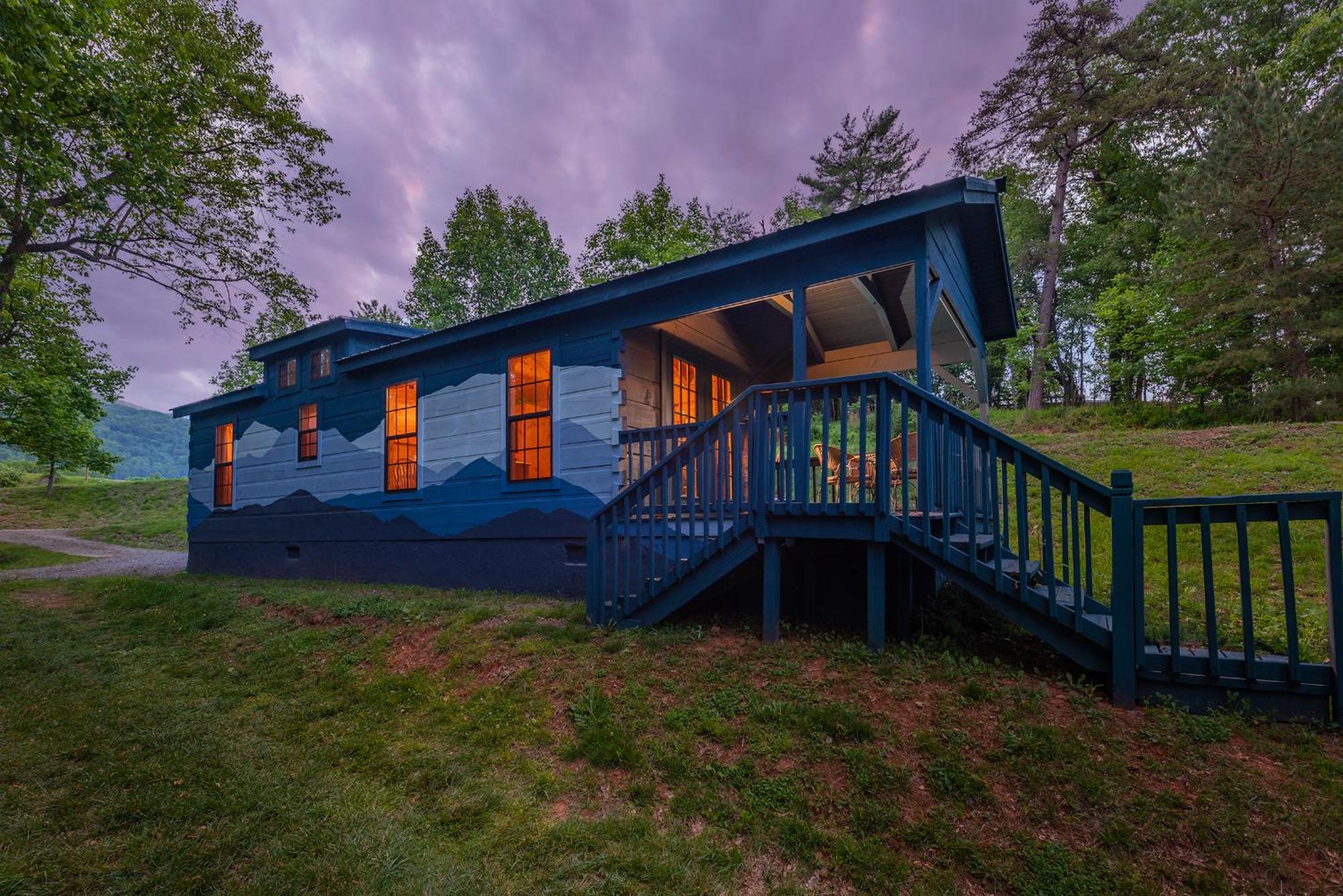 Engadine Inn And Cabins Candler Esterno foto